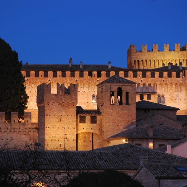 The walk on the Gradara Castle wall walkways will make your tour unforgettable. Remember to visit the Church of St. Giovanni, the Historical Museum, and the Garden of Olives.