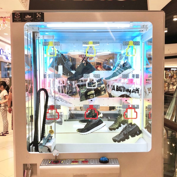 Das Foto wurde bei Tampines Mall von Elise ❥. am 2/11/2018 aufgenommen