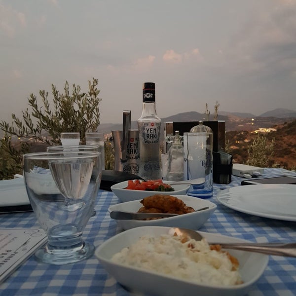 Photo prise au Panorama Pasanda Restaurant par Hüseyin Y. le8/14/2019