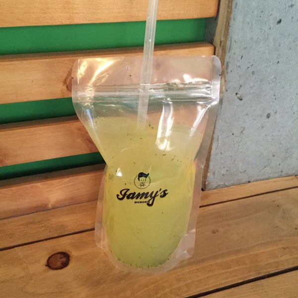 Photo taken at Jamy&#39;s Burger by Onno on 3/9/2015