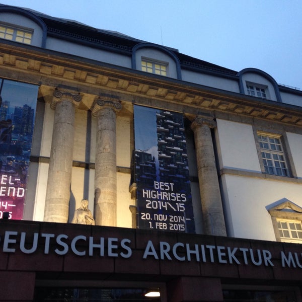 Foto diambil di Deutsches Architekturmuseum (DAM) oleh Onno pada 11/29/2014