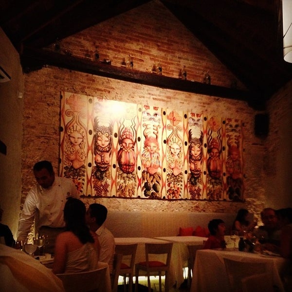 รูปภาพถ่ายที่ Restaurante Bar Brujas de Cartagena โดย Andres P. เมื่อ 12/8/2013