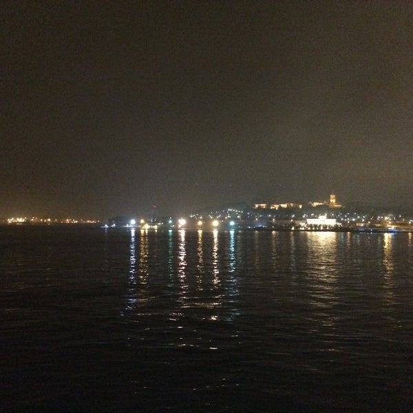 รูปภาพถ่ายที่ Karaköy Liman Lokantası โดย Ali B. เมื่อ 12/26/2014