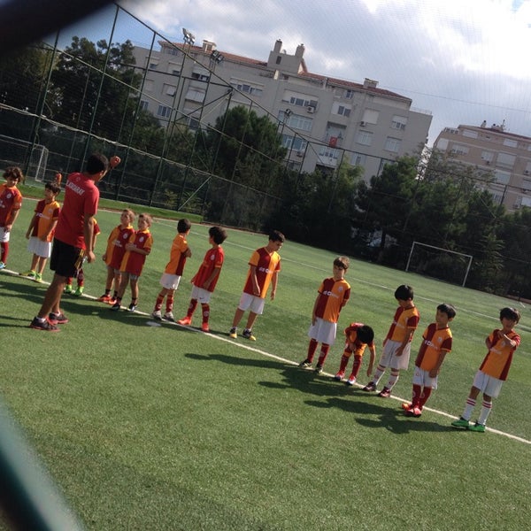 Photo taken at Etiler Galatasaray Futbol Okulu by Yasin C. on 9/20/2014