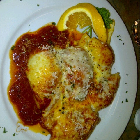 Das Foto wurde bei Italiano&#39;s Restaurant von Karissa G. am 9/24/2012 aufgenommen