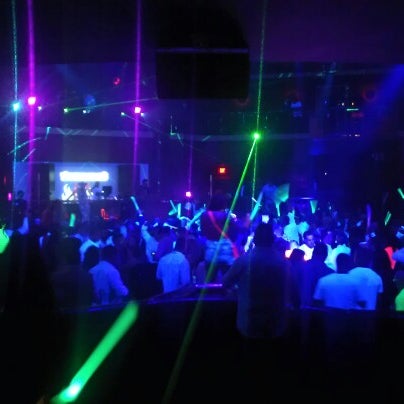 Foto tomada en Lava Nightclub at Turning Stone Resort Casino  por Mauricio T. el 11/25/2012