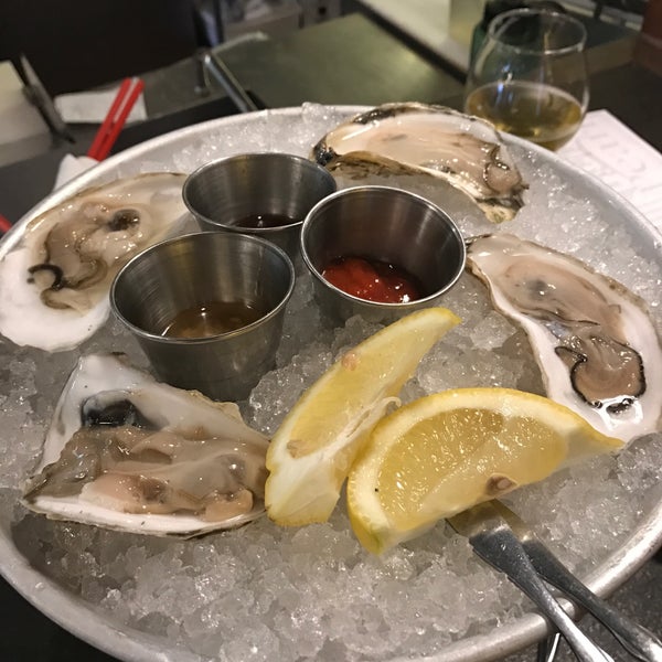 Pearl Restaurant & Oyster Bar Seafood Restaurant