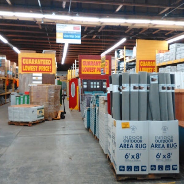 Mr. Second's Bargain Outlet Hardware Store in ster