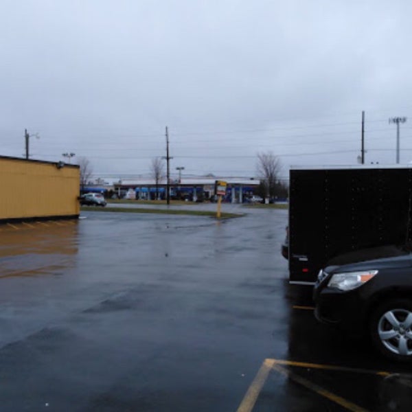 Bargain Outlet Hardware Store in ster