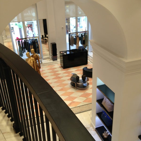 versace clothing store