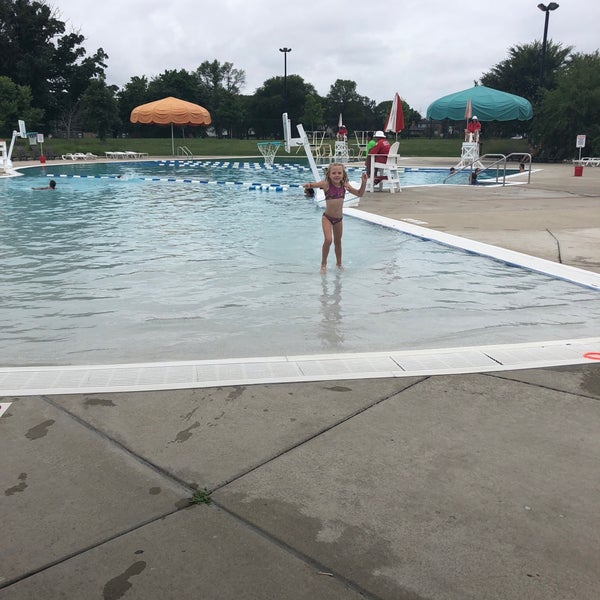 Schulz Aquatic Center 1301 W Hampton Ave