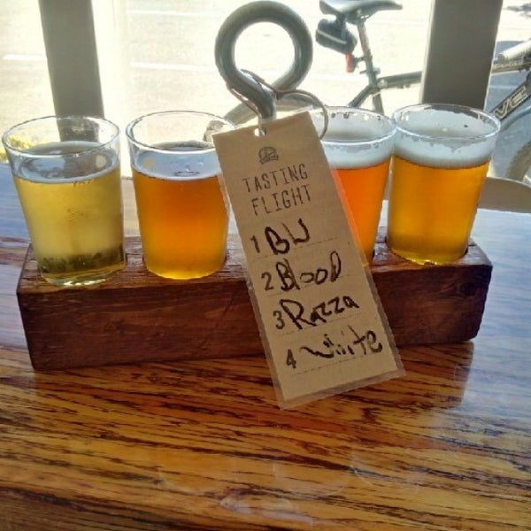 Photo taken at Bridge Brewing Company by Pacificbeerchat on 5/21/2015
