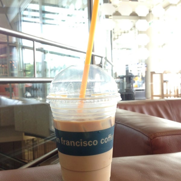 6/19/2013にTim B.がSan Francisco Coffee Companyで撮った写真