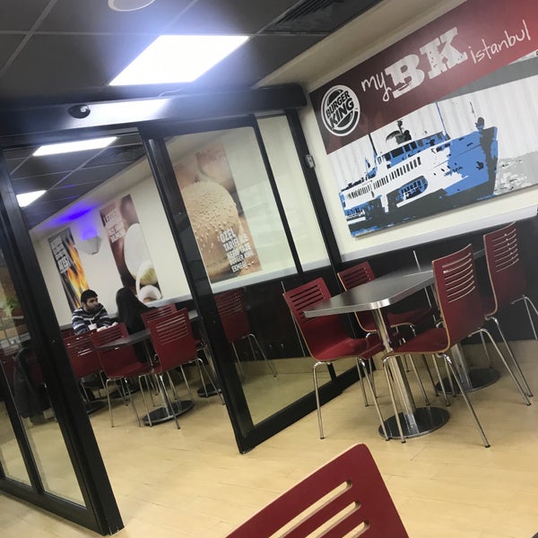 Das Foto wurde bei Burger King von Şeyma am 1/2/2018 aufgenommen