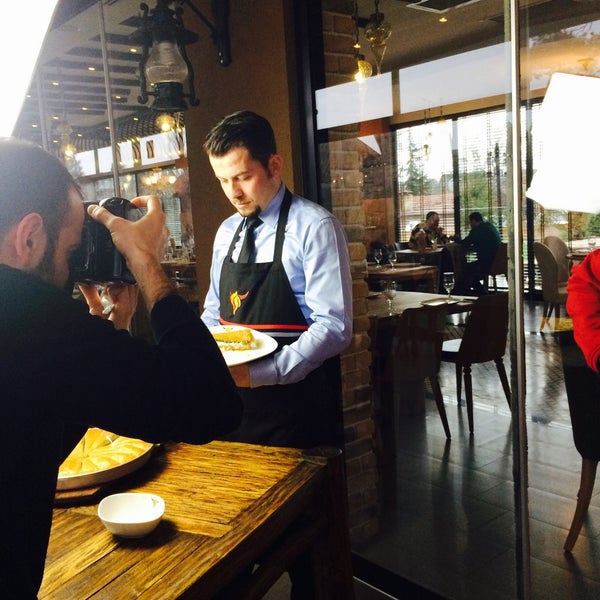 3/17/2015 tarihinde Ahmet B.ziyaretçi tarafından Örnek Et SteakHouse'de çekilen fotoğraf