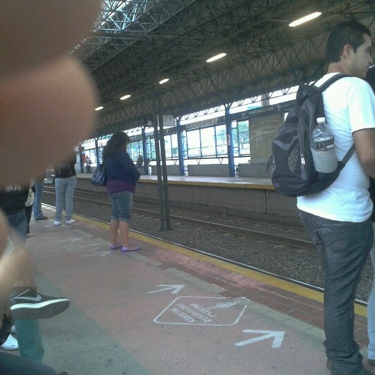 Fotos en L1 Tren Ligero Estación Santuario Mártires de Cristo Rey Tlaquepaque, Jalisco Fotos en L1 Tren Ligero Estación Santuario Mártires de Cristo Rey Tlaquepaque, Jalisco