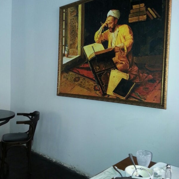 Foto diambil di Sofa Restaurant &amp; Sanat Cafe oleh Selman E. pada 6/15/2013