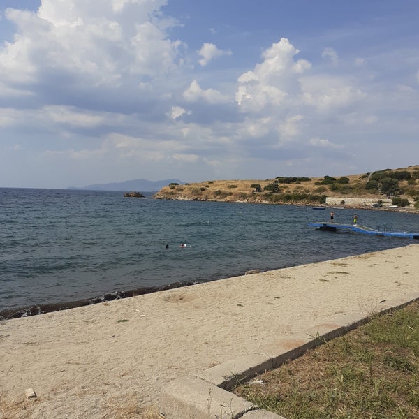 yeni foca ogretmenevi plaji beach