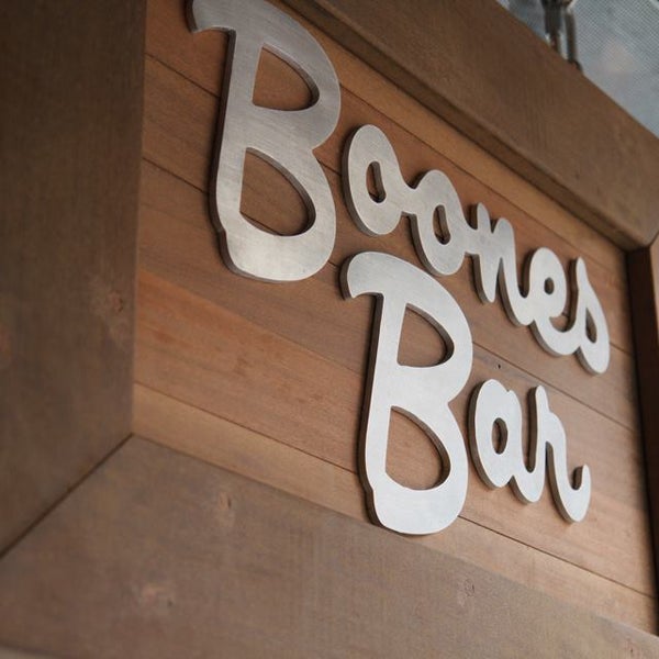 Foto tirada no(a) Boone&#39;s Bar por Boone&#39;s Bar em 2/10/2016