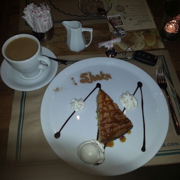 3/18/2013 tarihinde Metehan G.ziyaretçi tarafından Shaka Restaurant Bar &amp; Cafe'de çekilen fotoğraf