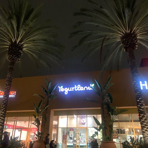 Yogurtland Frozen Yogurt Shop in Irvine
