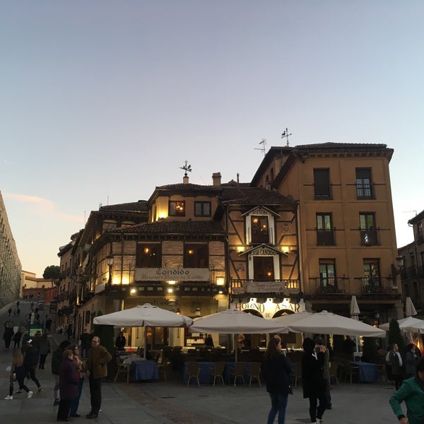 Foto diambil di Mesón de Cándido oleh Spain pada 11/3/2018