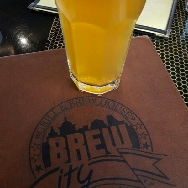 5/5/2016에 Skott K.님이 Brew City Grill &amp; Brew House에서 찍은 사진