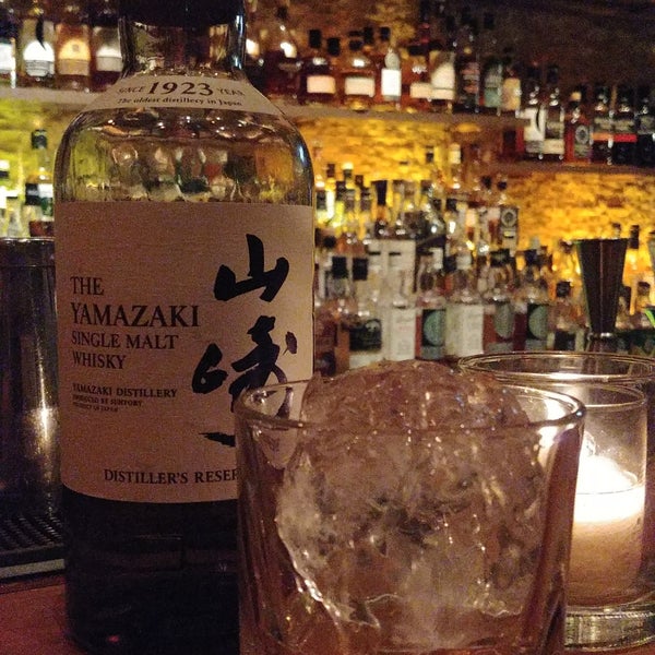 Photo prise au Nihon Whisky Lounge par Will L. le10/29/2017