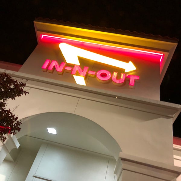 Photo taken at In-N-Out Burger by Will L. on 5/17/2018