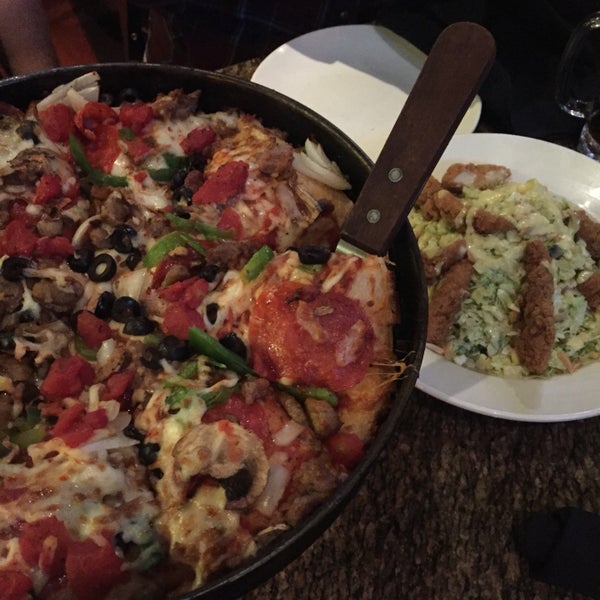Photo taken at BJ&#39;s Restaurant &amp; Brewhouse by Will L. on 2/10/2017