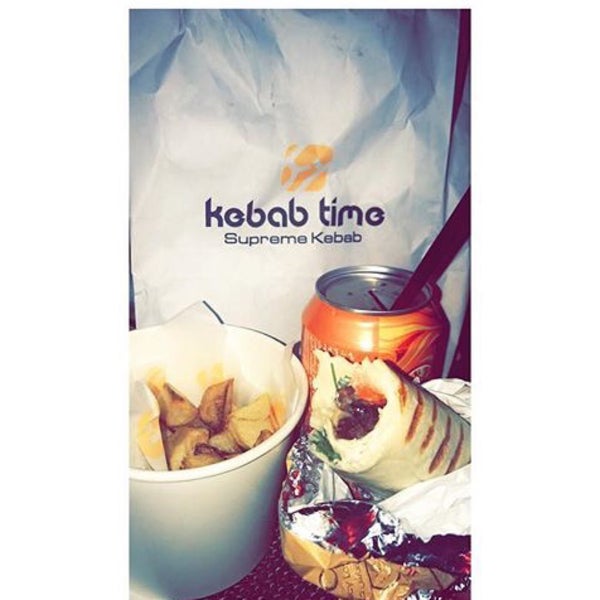 Foto scattata a Kebab time da Whennoufeats il 6/30/2017
