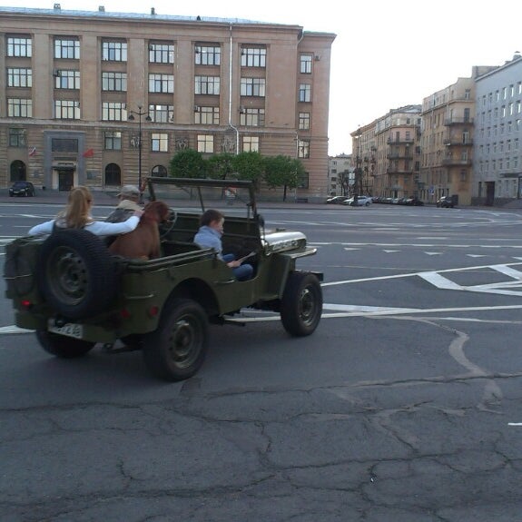 Площадь пролетарской диктатуры в санкт петербурге
