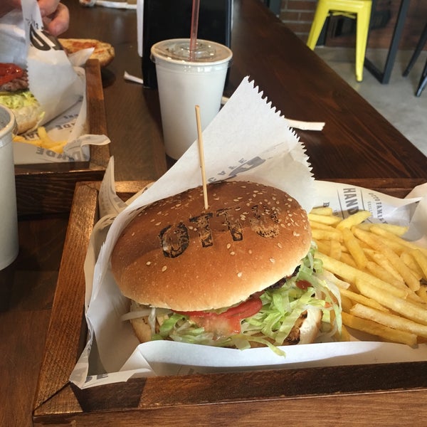 4/21/2017에 Arda K.님이 OTTOBROS Burger &amp; Coffee ANT에서 찍은 사진