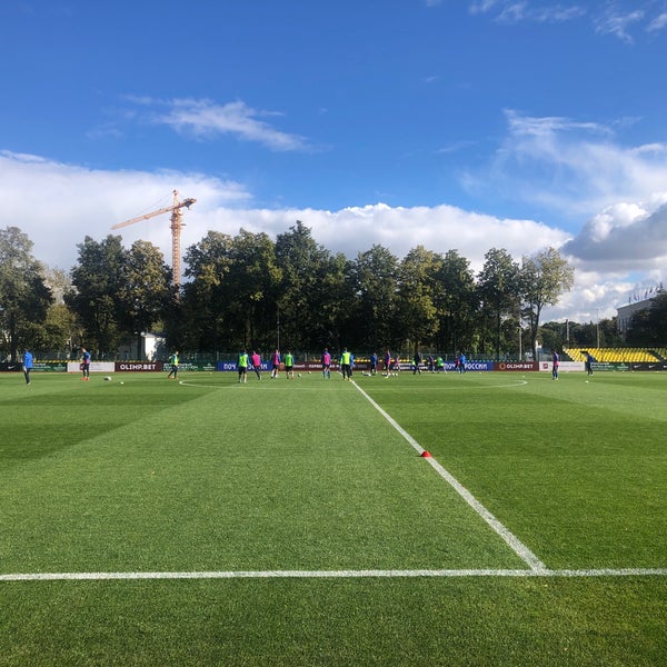 Городок спорт. Спортивный городок Лужники. Спортгородок Лужники.