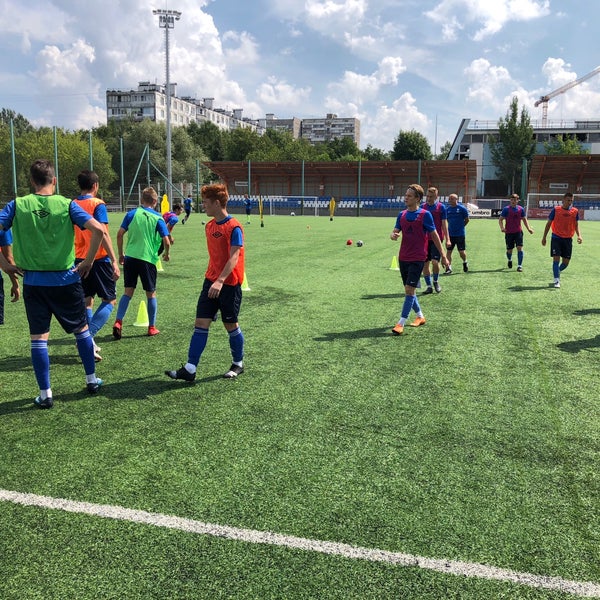 Чертаново футбольная школа поля