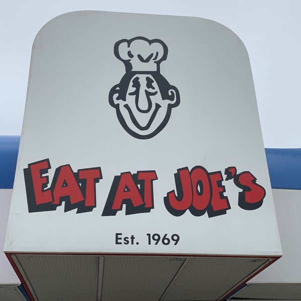 Foto diambil di Eat At Joe&#39;s oleh Lucretia P. pada 7/14/2019