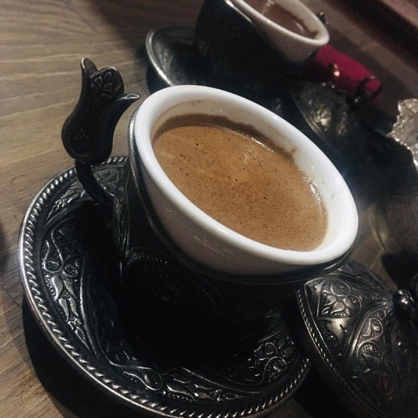 Foto diambil di Nar-ı Aşk Cafe oleh Esra Y. pada 5/25/2019