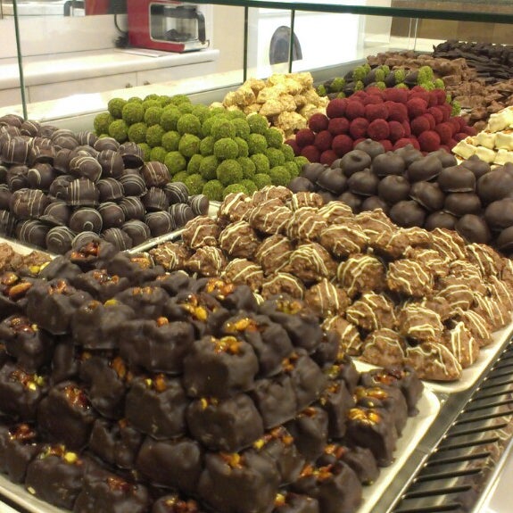 Photo taken at Gusto Chocolate by Dicle K. on 5/3/2013