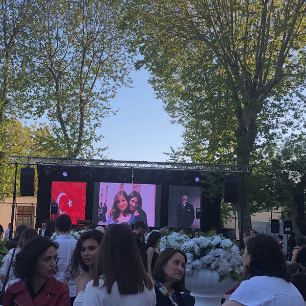 Foto scattata a Cağaloğlu Anadolu Lisesi da Atilla A. il 5/3/2019