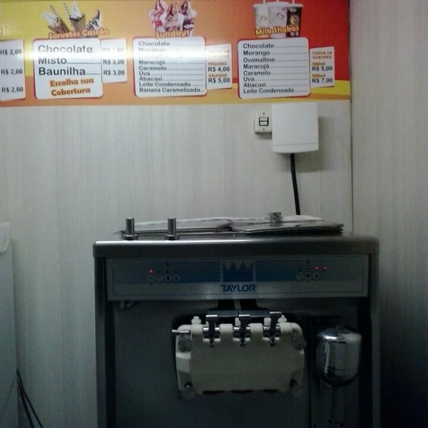 Foto tirada no(a) Comercial Carvalho - Centro - Caxias/MA por Marcos F. em 2/18/2014