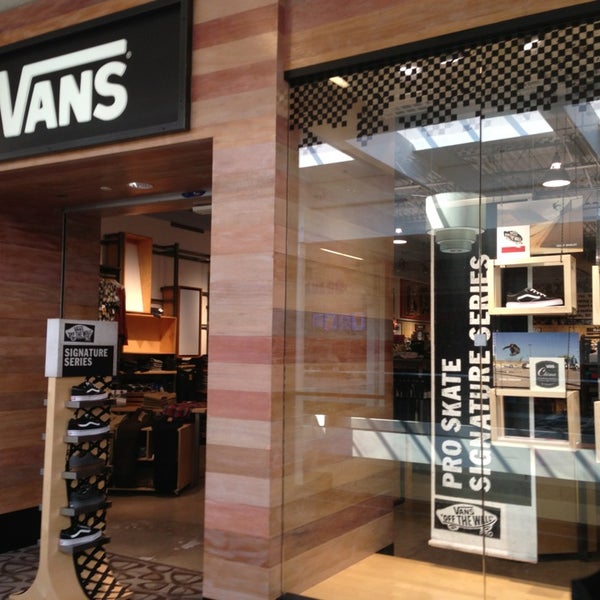 vans vancouver mall