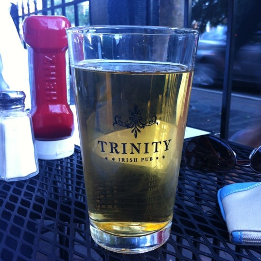 Trinity irish pub океанский просп 48а. Trinity irish pub океанский просп 48а