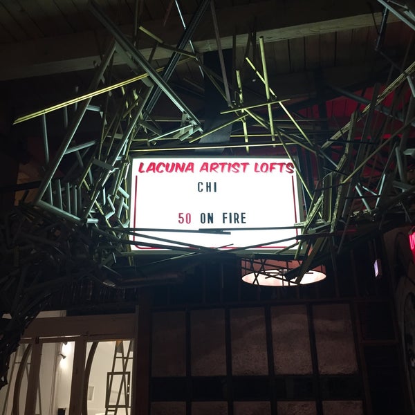 Foto tirada no(a) Lacuna Artist Lofts and Studios por Lindsay K. em 12/3/2015