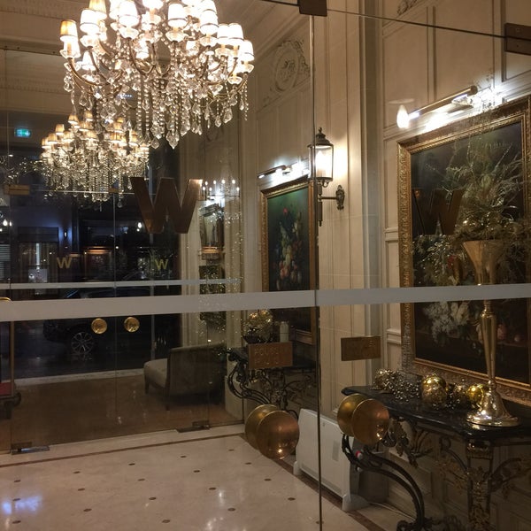Photo taken at Hôtel Westminster by Fatma T. on 12/16/2018