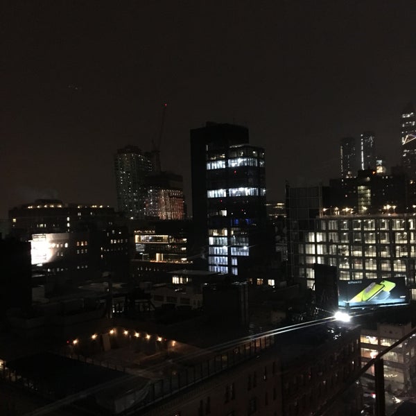 2/24/2019 tarihinde .ziyaretçi tarafından Plunge Rooftop Bar &amp; Lounge'de çekilen fotoğraf