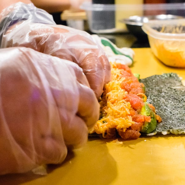 4/24/2018 tarihinde Red Koi Japanese Cuisineziyaretçi tarafından Red Koi Japanese Cuisine'de çekilen fotoğraf