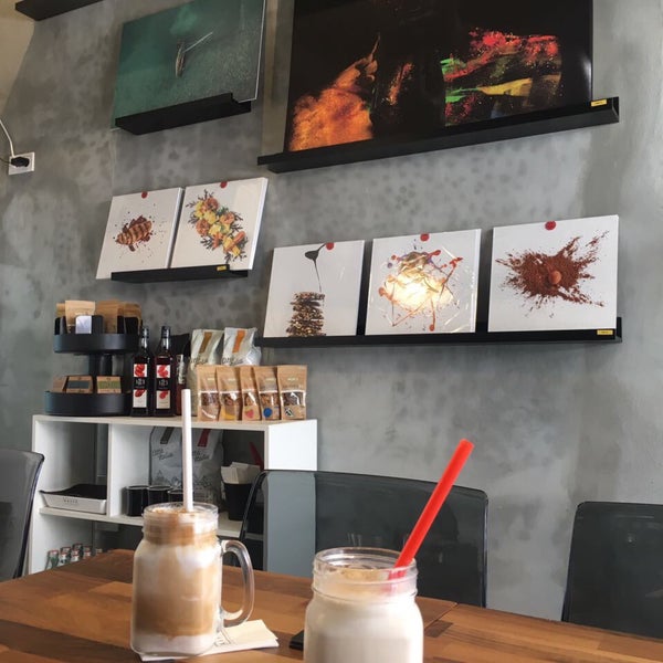 Foto tomada en KAFFÉ Coffee Shop  por Canberk K. el 6/17/2017