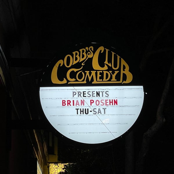 Foto tirada no(a) Cobb&#39;s Comedy Club por Solario em 6/20/2021