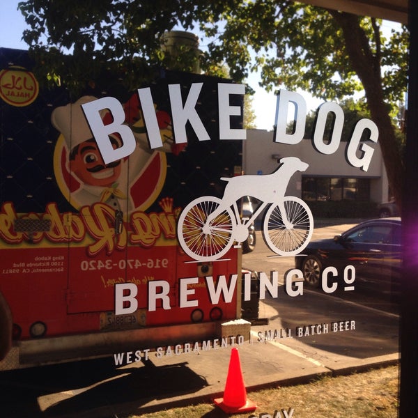 Photo taken at Bike Dog Brewing Co. by Solario on 9/25/2016