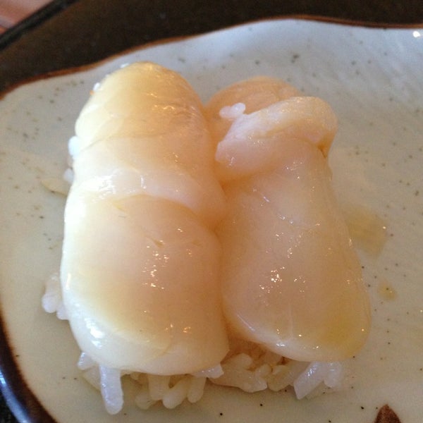 Foto diambil di Sushi Fresh Ventura oleh En S. pada 1/11/2013